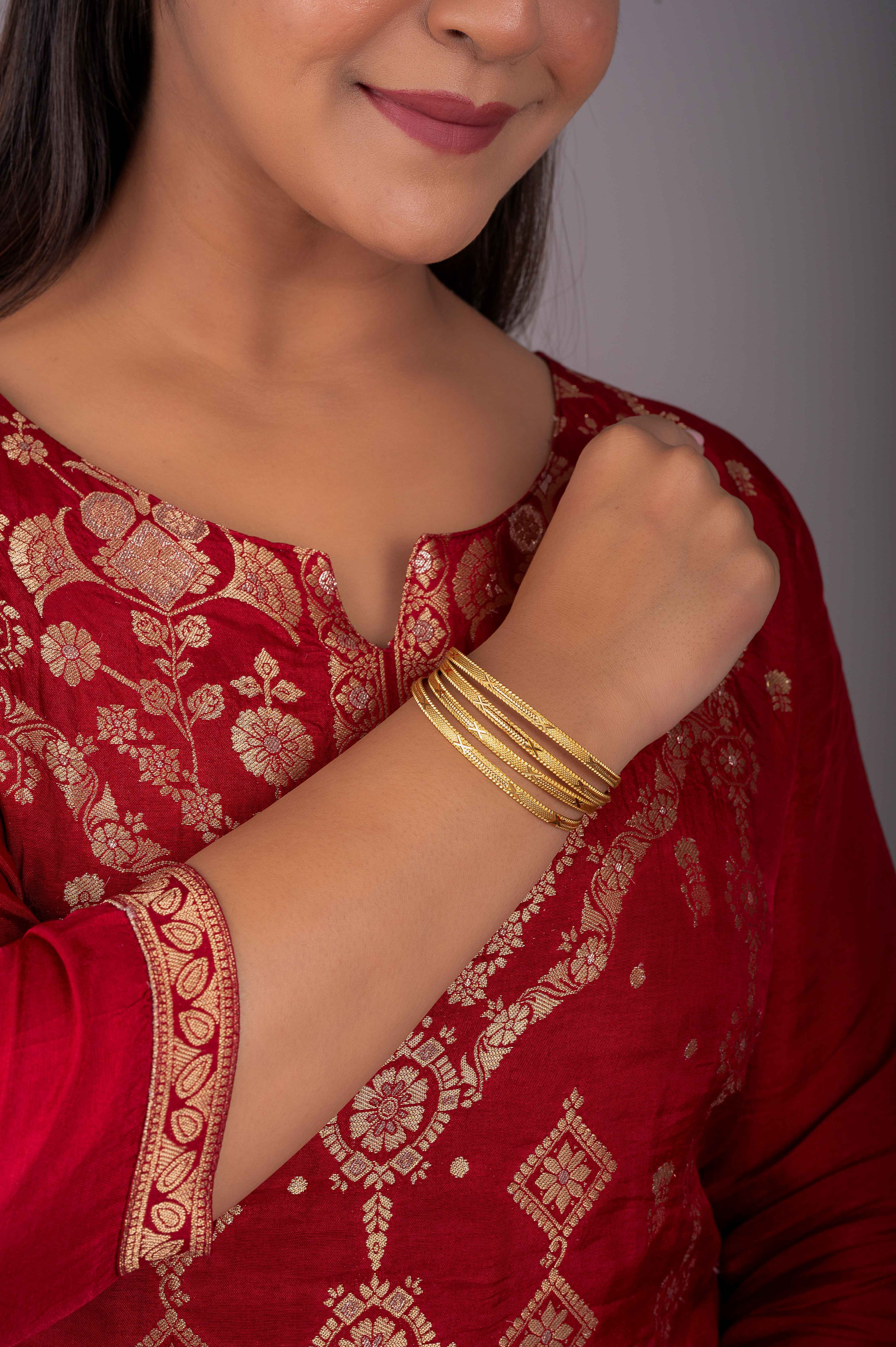 Aradhya Bangles-Zukiie Jewels