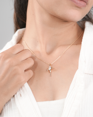 Elyzin Lily Necklace