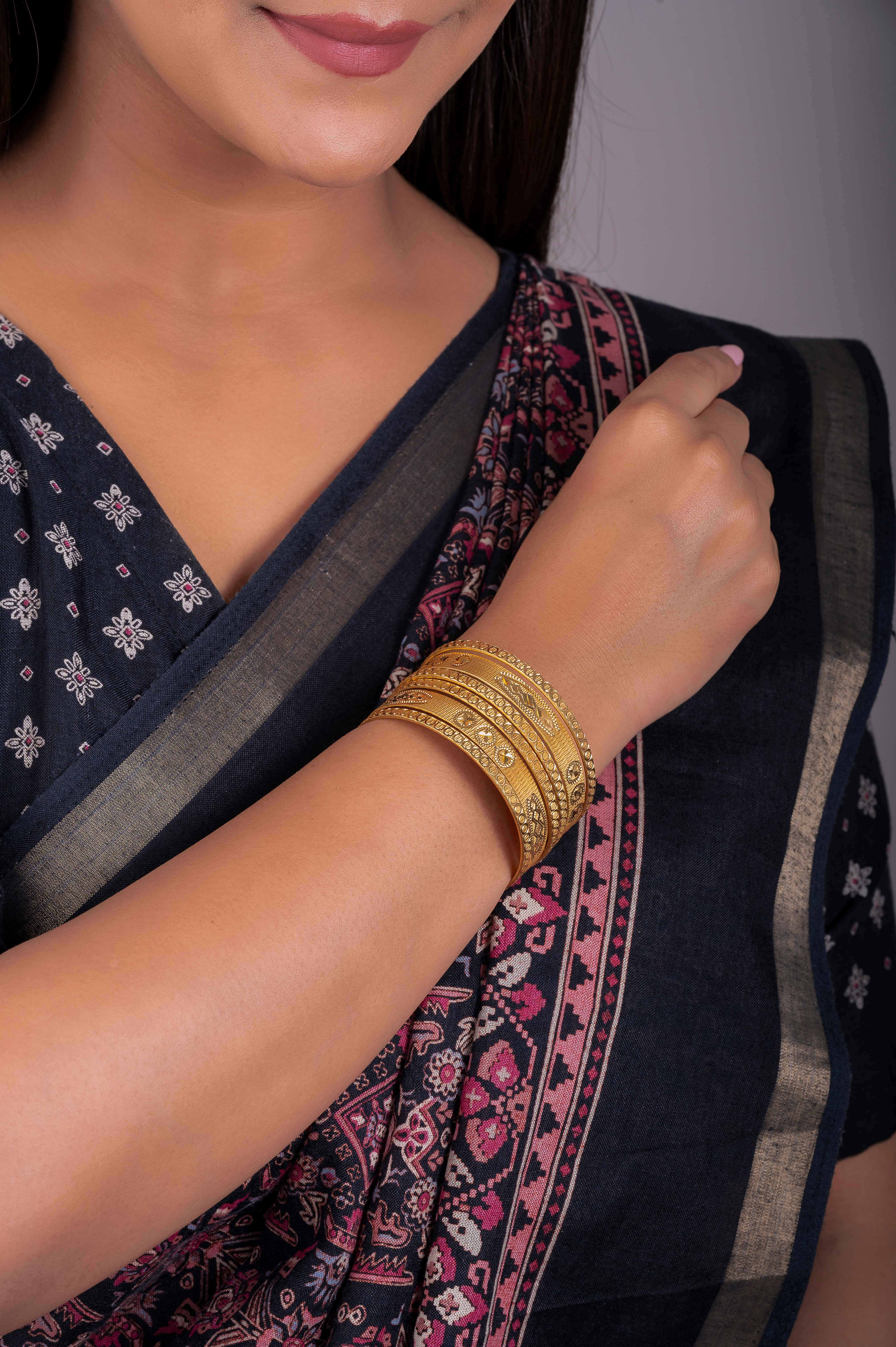 Rajvillas Bangles-Zukiie Jewels