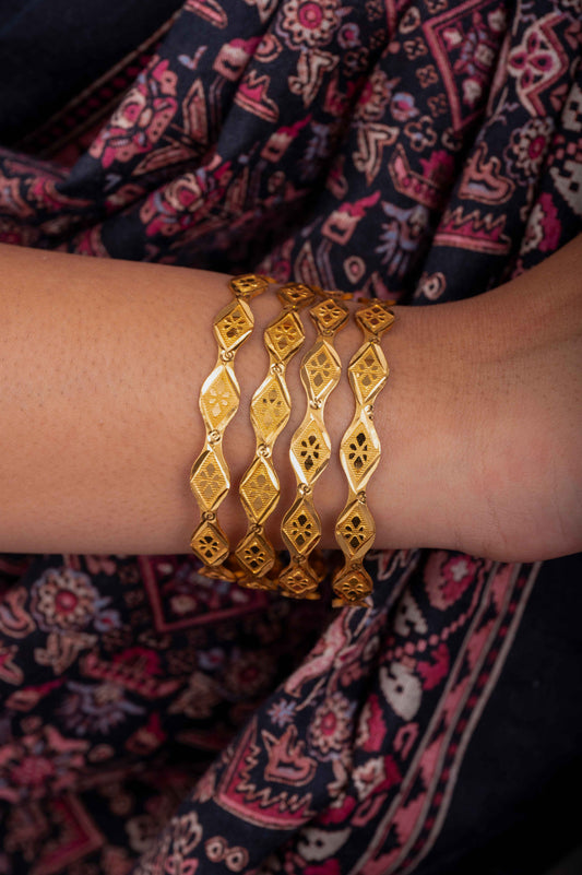 Royal Wave Bangles-Zukiie Jewels