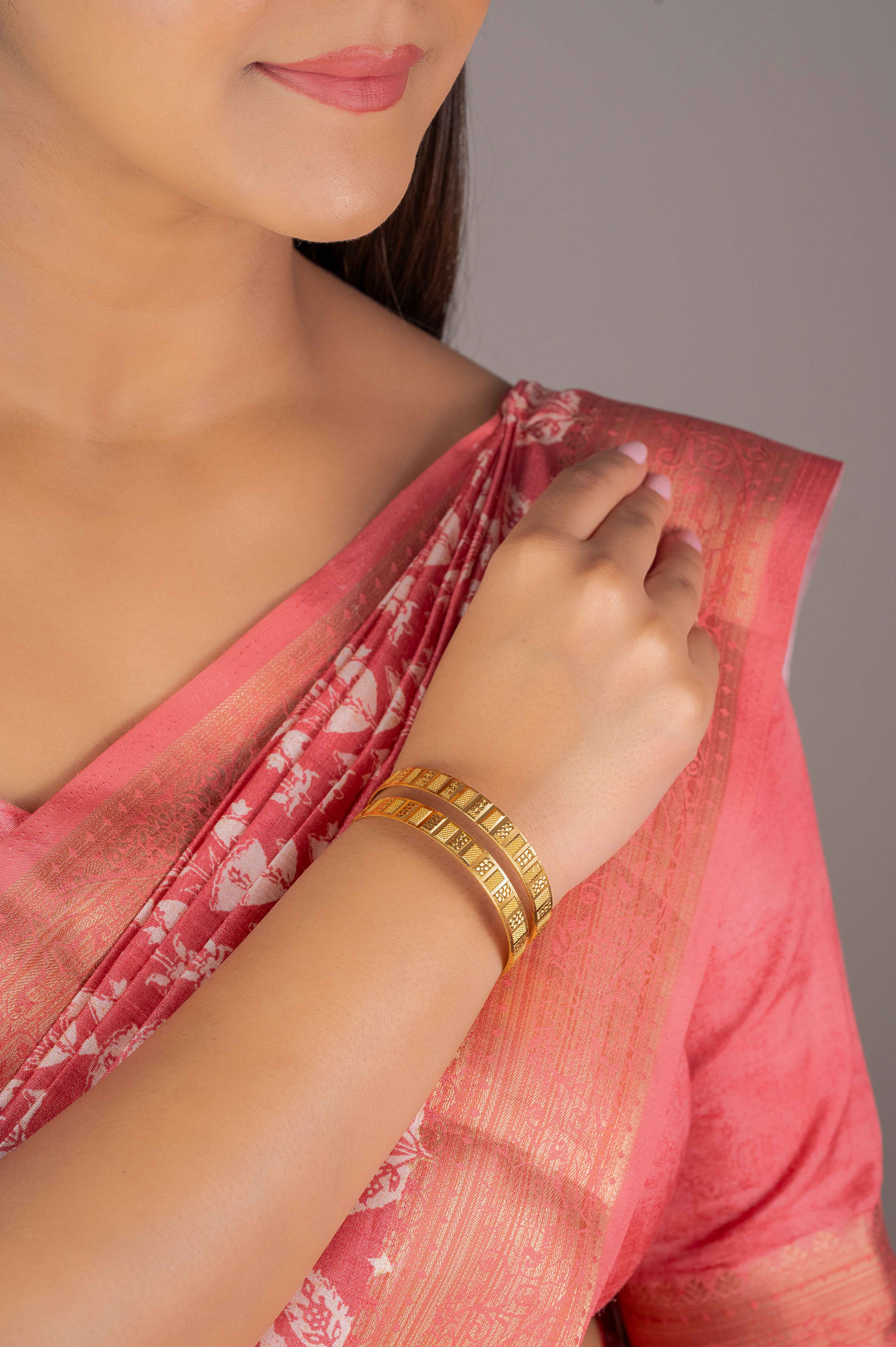 Twinkal Bangles-Zukiie Jewels