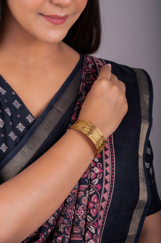 Khohinoor Bangles-Zukiie Jewels
