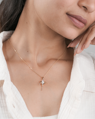 Elyzin Lily Necklace