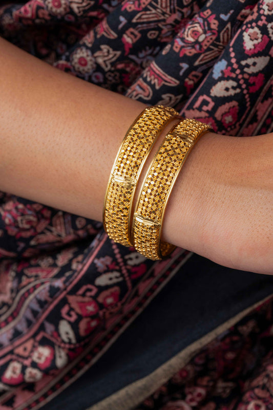 Riza Wave Bangles-Zukiie Jewels 